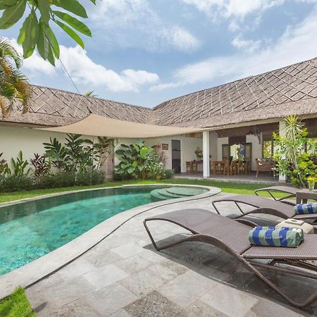 סמיניאק Villa Damai Taman מראה חיצוני תמונה