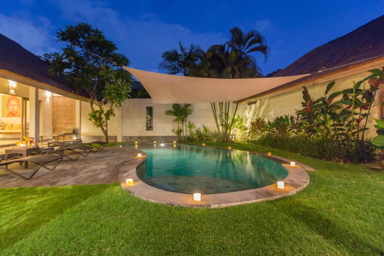 סמיניאק Villa Damai Taman מראה חיצוני תמונה