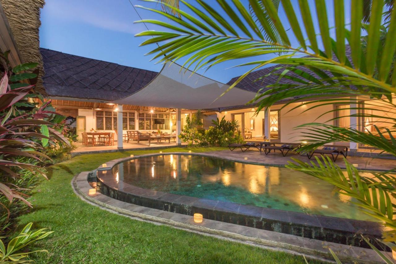 סמיניאק Villa Damai Taman מראה חיצוני תמונה