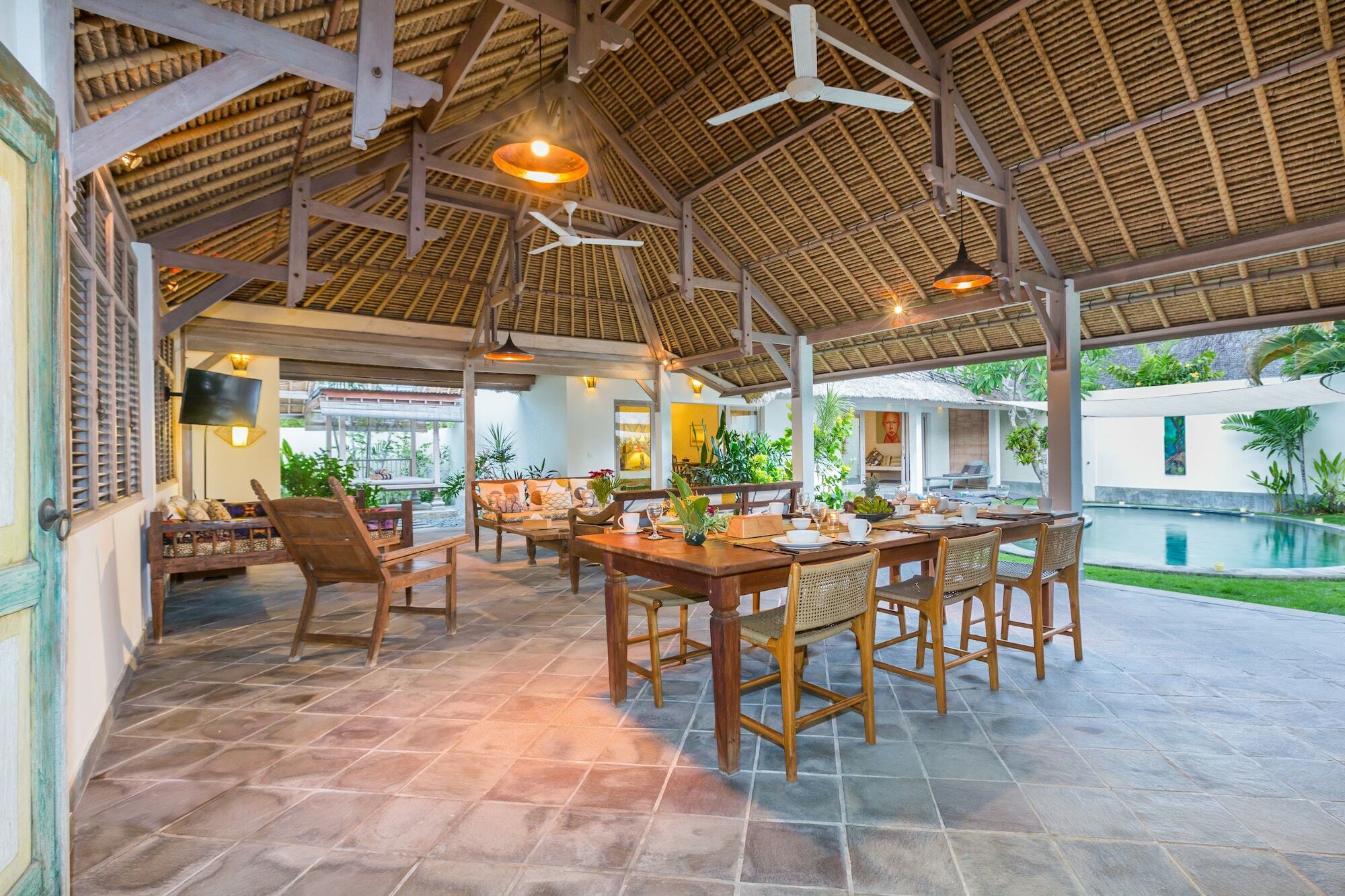 סמיניאק Villa Damai Taman מראה חיצוני תמונה